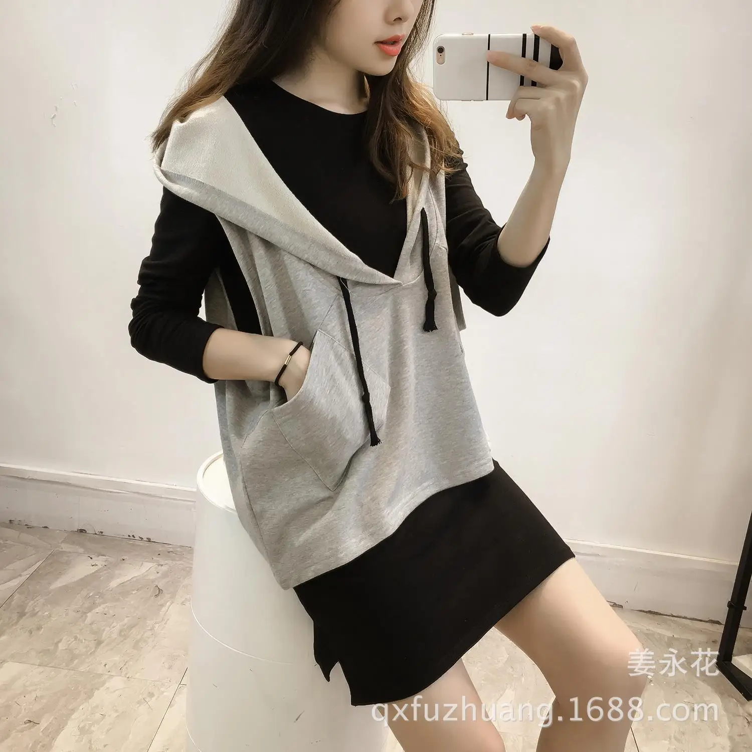 

Spring And Autumn New Style Maternity Clothes Nursing Dress Two-Piece Hooded Vest + Mid-length Long-sleeved Dress 16162