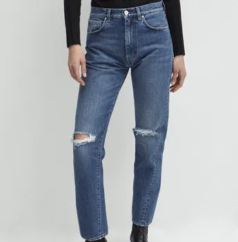 

Women Pants Classic Asymmetric Twisted Knee Hole Distressed Old Jeans Two-color Spot