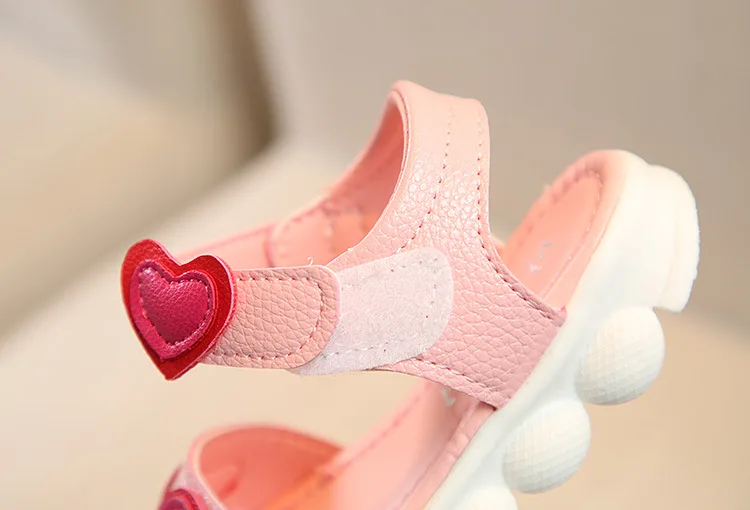 Новинка; kds; сандалии; melissa; летняя обувь для девочек в Корейском стиле; стильные тапочки из мягкой искусственной кожи с красным сердцем