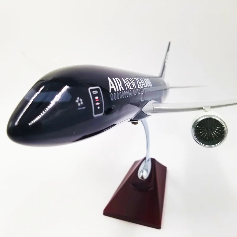 1/145 43 см самолет Boeing B787 Dreamliner самолет черный Новая Зеландия авиалиний модель с базой литой под давлением пластиковая модель самолёта из смолы