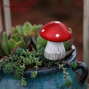 

1Pcs Creative pastoral micro landscape resin red mushroom plugs gardening groceries resin flowers moss moss fleshy flower pot