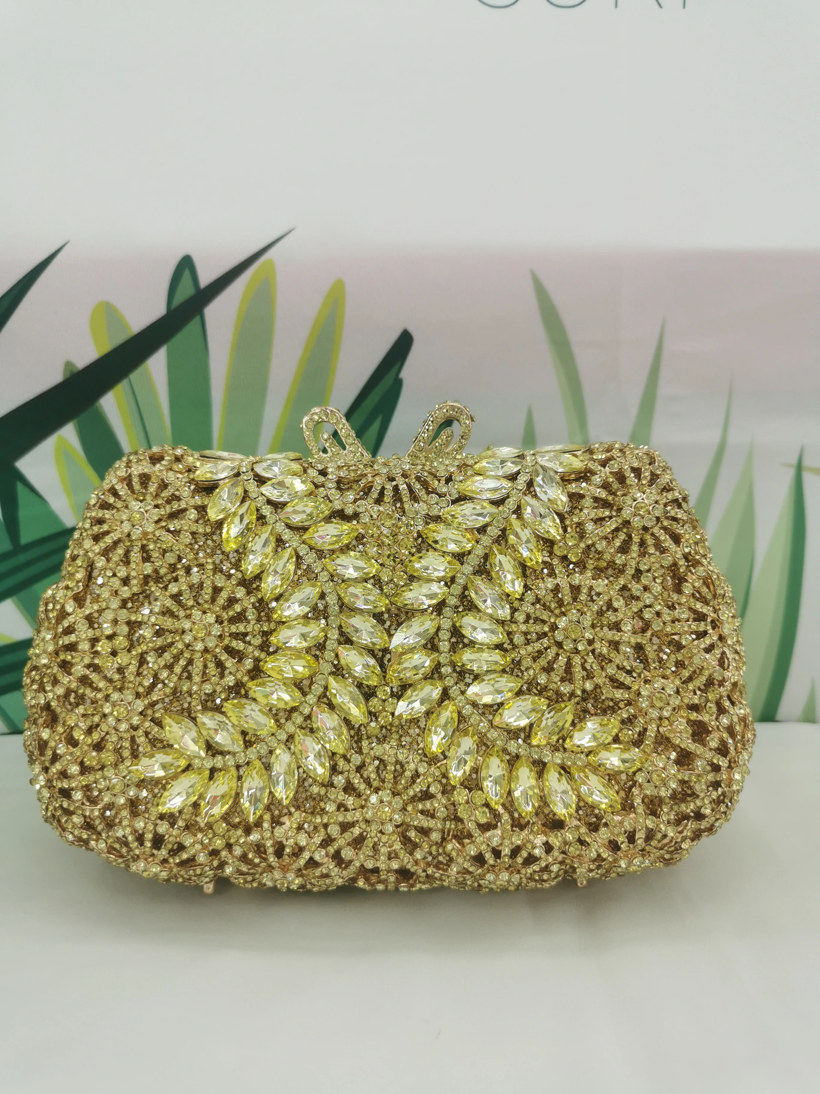 Beautiful Bridal Clutches Hand Bags COLLECTION For Wedding At Stylo