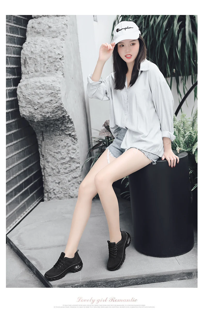 Walking Shoes 2021 New Women Breathable Casual Shoes Outdoor Light Weight Frenulum Casual Walking Platform Ladies Sneakers Black