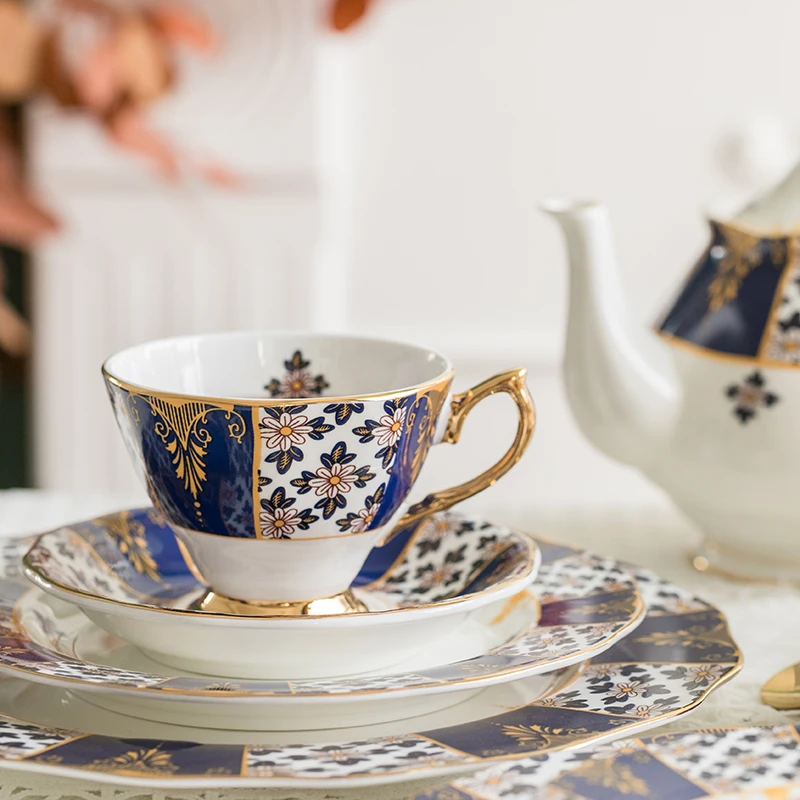 European Style Coffee Cup Saucer Bone China Set Small Luxury Retro English Afternoon Tea Gift Drinking DD60CC | Дом и сад