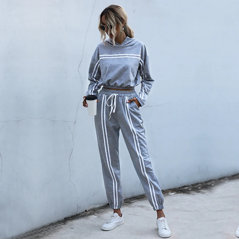 

Tracksuit woman 2 pieces crop top hoodies elastic waist long sweatpants matching sets for women jogging suits sports sweatshirt