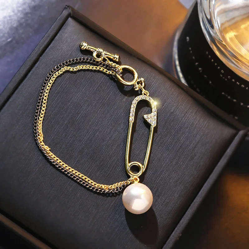 15791678575_1661689113