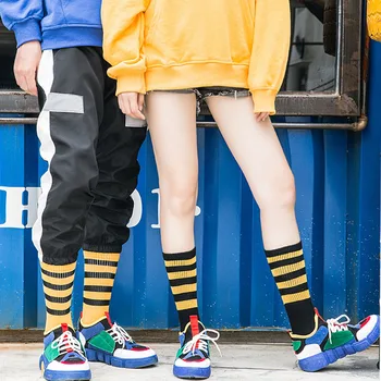 

2018 Wild trend sports hip hop stripes black white yellow socks wild cotton couple college wind