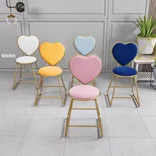 Luz nórdica cadeira de luxo moderno e minimalista encosto quarto ins net vento vermelho maquiagem banqueta em forma de coração manicure vaidade cadeira