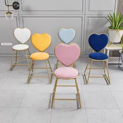 Silla nórdica de lujo con respaldo minimalista, taburete de maquillaje, manicura en forma de corazón, para dormitorio