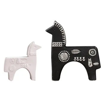 

Nordic Contracted Noland Horse Figurine Miniature Model Ceramic Modern Figurine Ornament Home Decoration Accessories Room Decor