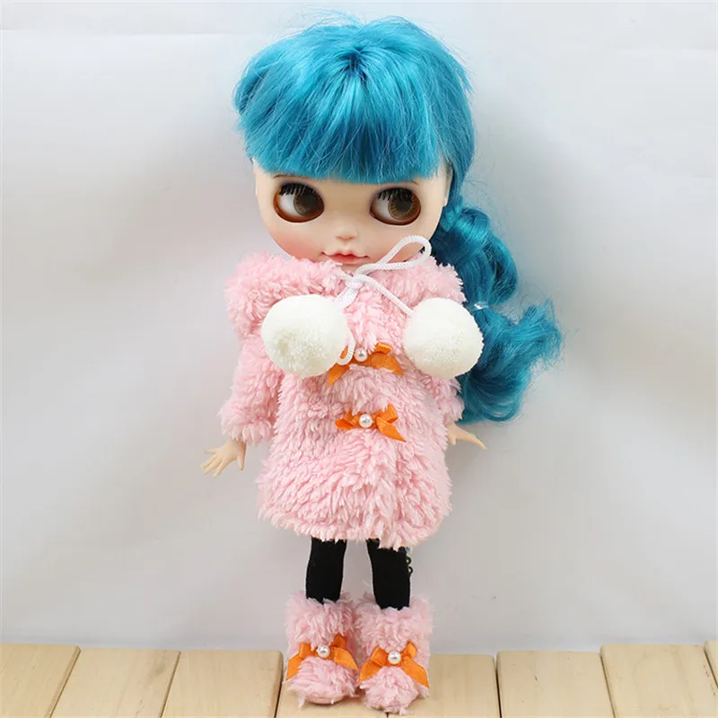 1/6 кукольный зимний костюм с туфлями и черными чулками - Цвет: only clothes shoes