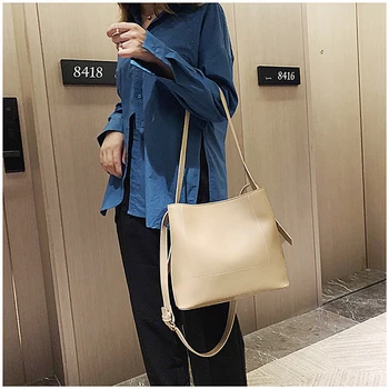

Luxury Handbags Women Bag Shoulder Bucket Crossbody Ins High Capacity Soft PUleather Tote Bags Interior Compartment Cross Body