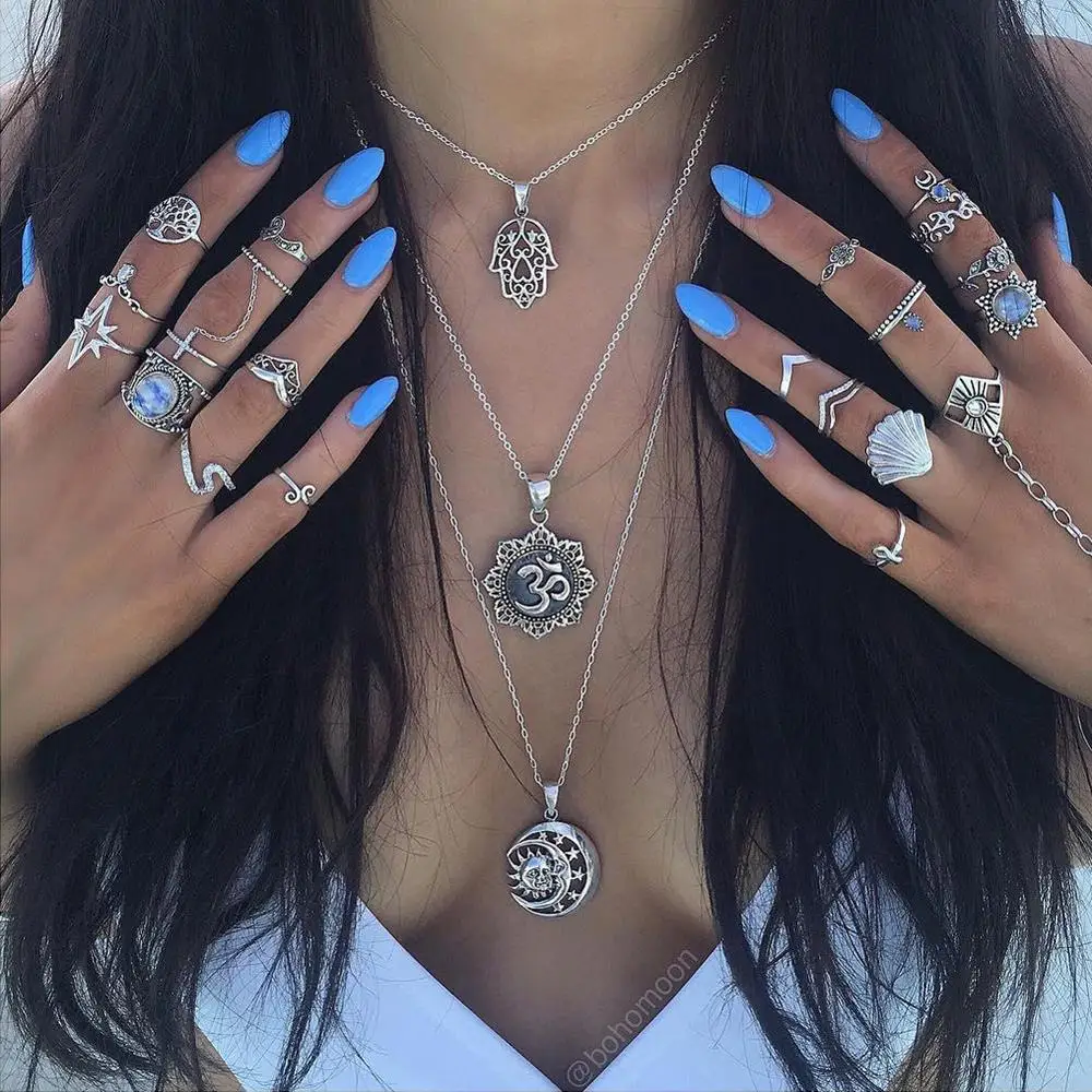 

Women Fashion Vintage Multi-layer Women Necklaces Moon and Stars Classic Retro Chain Pendant Necklace For Women Jewelry Gifts