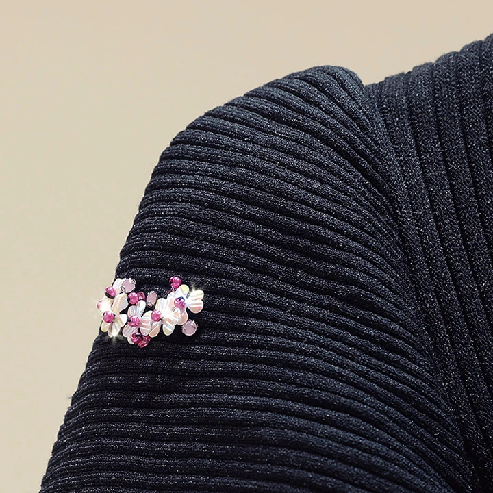 Sequins beading floral v-neck knitted sweater women summer and autumn Korean slim Pullover thin Puff sleeve tops