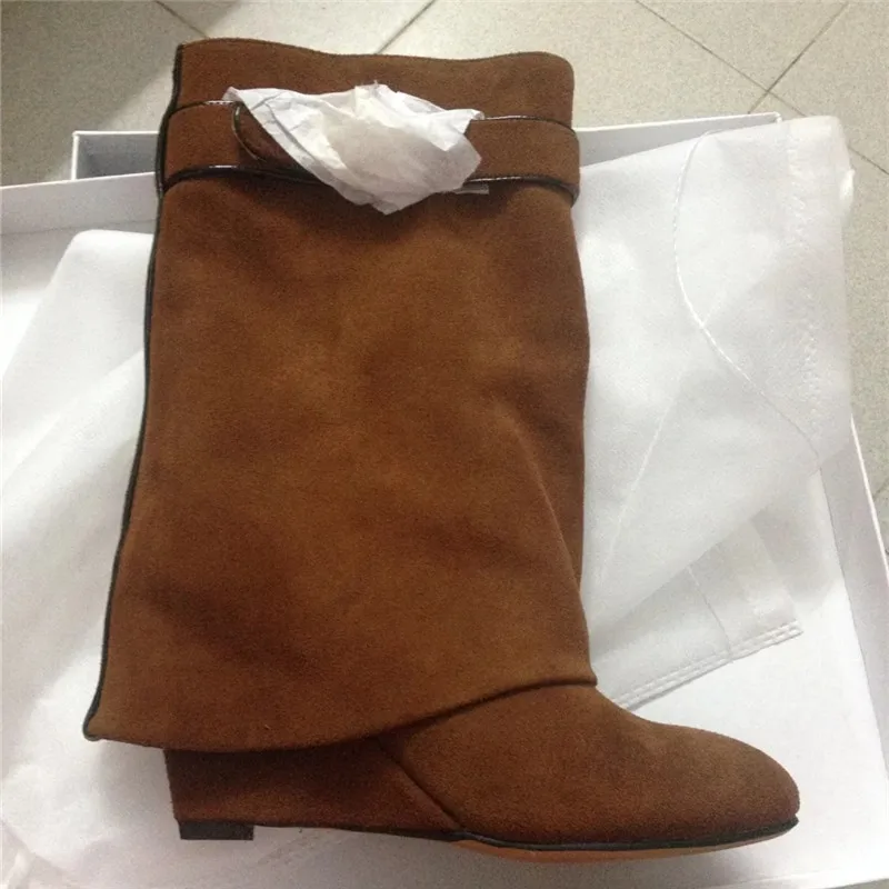 Green Suede Boots Women Shark Lock Belt Buckle Bottes Round Toe High Wedges Heel Botas Autumn Spring New Fashion Boots Women - Цвет: Brown