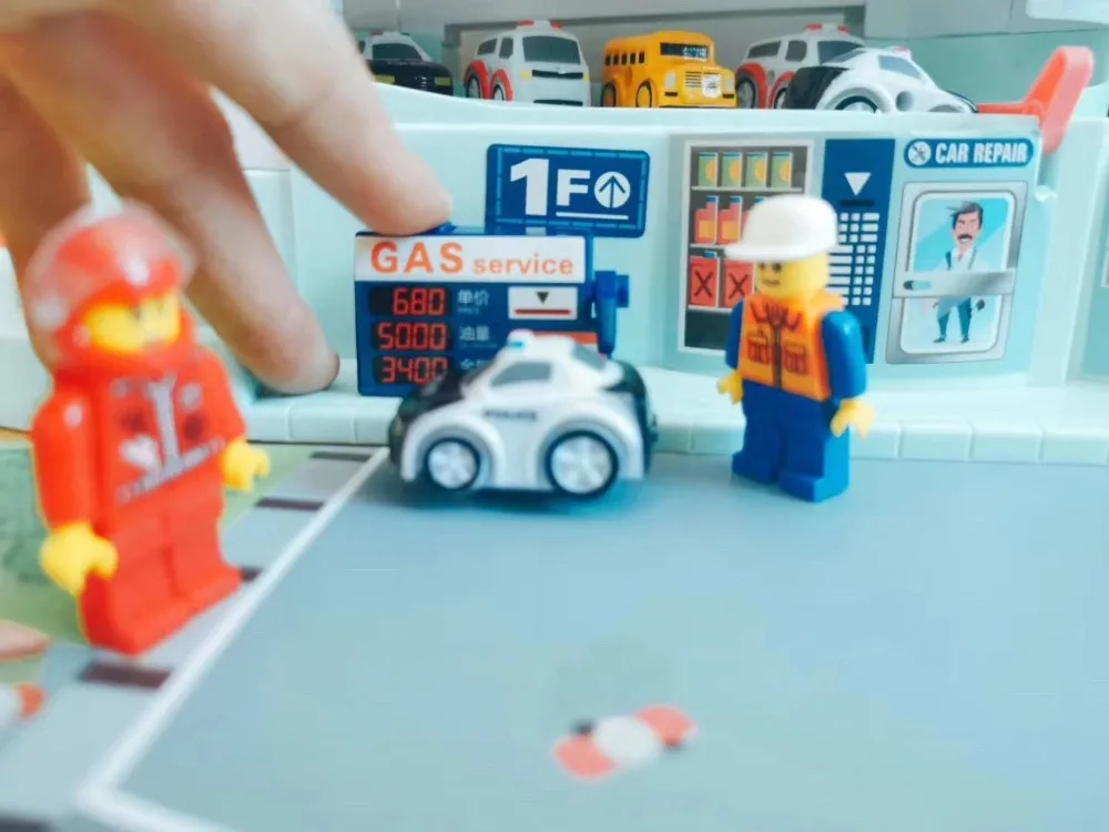 12837008365_1618640357