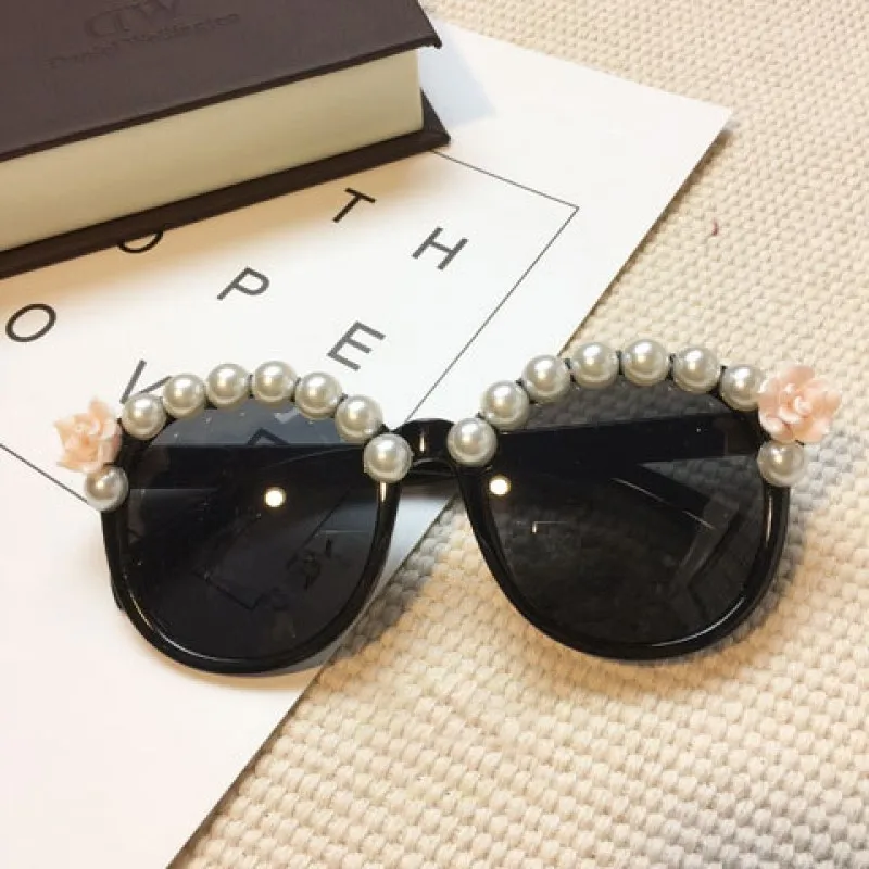 womens ray bans Gorgeous Women Round Sunglasses Crystal Diamond Pearl Handmade Eyewear UV400 Mirror Lens Flower Design Summer Sun Glasses big sunglasses