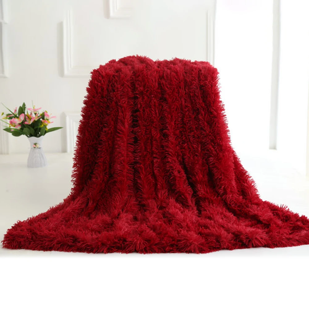 Красный Portable Soft Blanket Long Fur Throw Blanket Super Soft Warm Cozy Plush Fluffy Decorative Big Blanket for Couch Bed Chair - Цвет: Красный