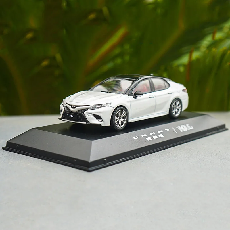 1:43 Масштаб восьмого поколения Camry спортивный Литой Сплав модель автомобиля металлический автомобиль игрушечный дисплей сувенир детский подарок домашнее шоу
