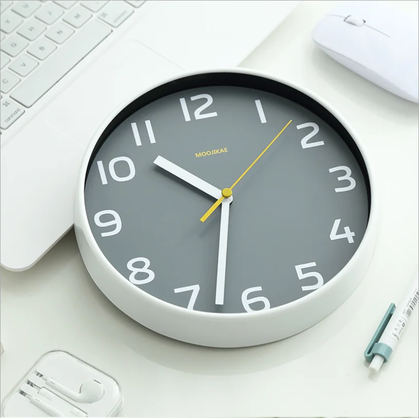 Minimalistischen Wohnzimmer Uhr europyeischen kreativation Tisch Wand hyengen Uhr Schlafzimmer Pendel Stumm Uhr Настольный Dekor