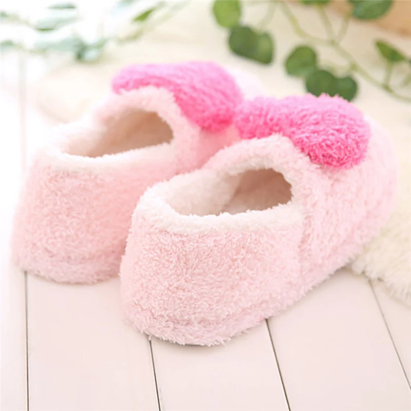 Зимние тапочки женская мягкая Вельветовая простая Милая модная обувь на плоской