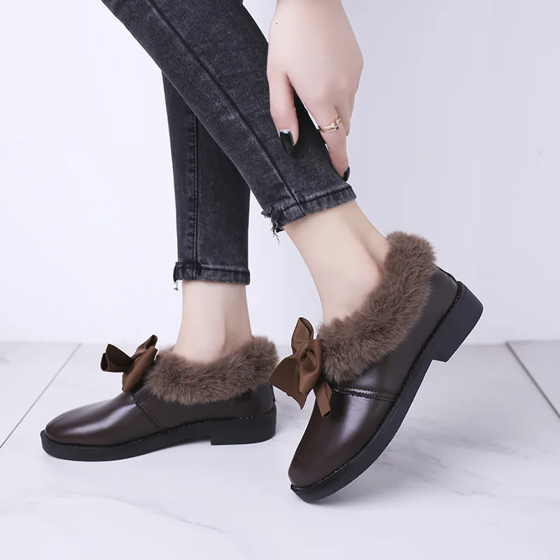 Casual small leather shoes, fashionable small leather shoes, long knots, warm and slippery shoes