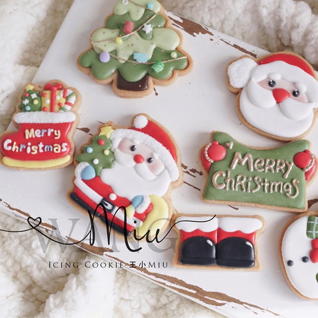 4Pcs/set Kitchen Cookie Biscuit Fondant Mold Cookie Baking Cutter Mould for  Christmas (Snowman/Snowflake/Christmas Tree/Santa Claus Pattern Baking Molds)