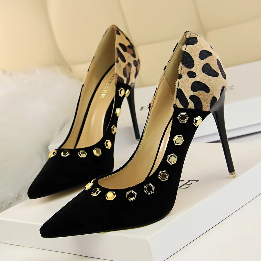 

Women Pumps Bling High Heels Women Pumps Shoes Pair Leopard Print Rivet Shoes Woman Sexy Wedding Shoes 2018 1717-8
