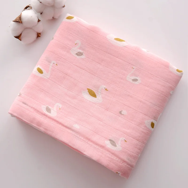 1 шт. пеленки из муслина для новорожденных, мягкие хлопковые одеяла с милым мультяшным принтом для ванной, марлевые пеленки для малышей, коврик для сна - Цвет: Pink Swan