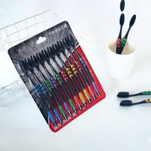 10 шт тонкий унисекс для чистки взрослых десен уход за зубами бамбуковый уголь мягкие волосы Нескользящая ручка набор зубных щеток семейный случайный цвет