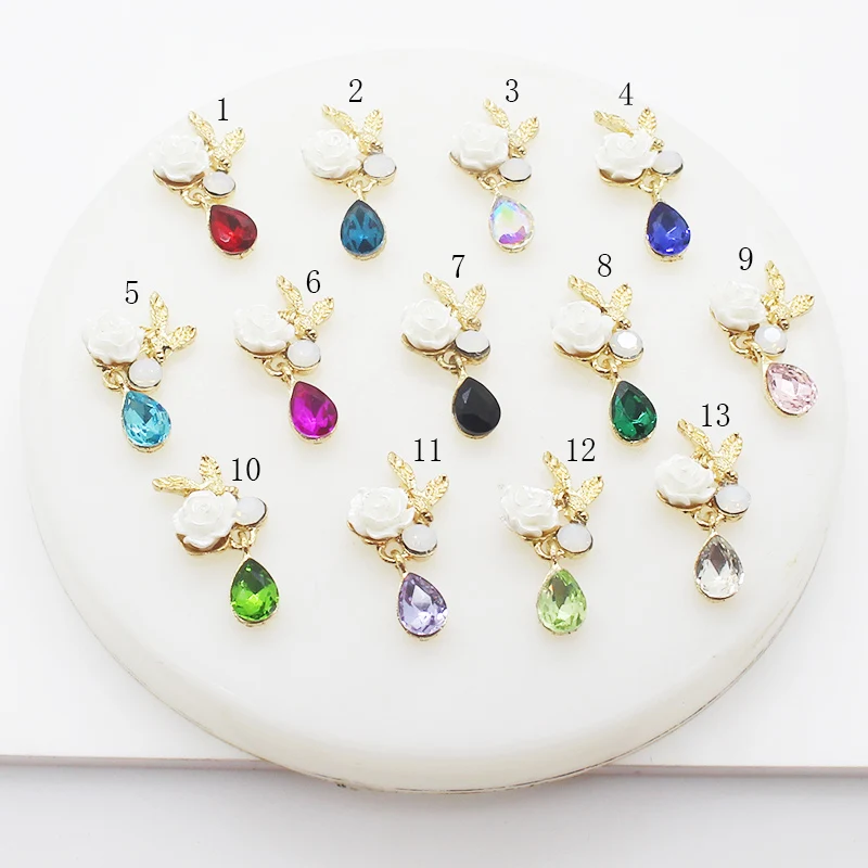 Брошь В Виде Цветка стразы из сплава изысканные маленькие аксессуары Подарочная