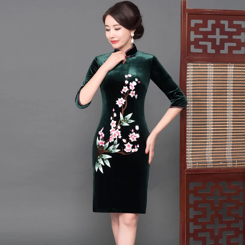Зеленый воротник мандарина сексуальные обтягивающие платья Qipao с рукавами 1/2, вышивкой цветок Vestidos велюровое Cheongsam китайское женское платье