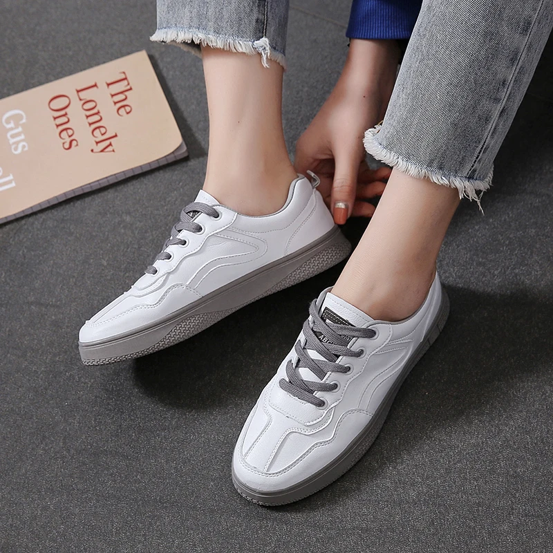 

2020 Spring New Fashion Shoes Woman Casual Classic white shoes Women Casual Comfortable shopping students Women sneakers U20-04
