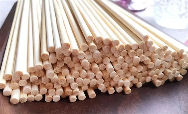 20cm x 4mm bamboo skewes (4)