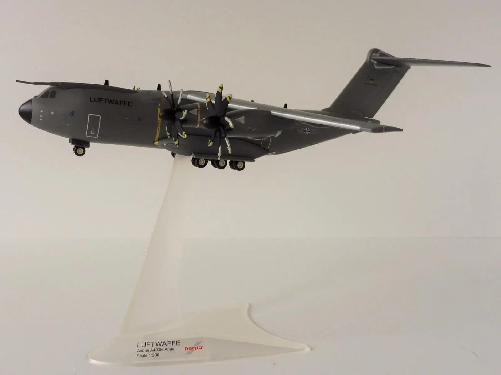 Herpa Luftwaffe Airbus A400M Atlas 1/200 литье под давлением модель самолета