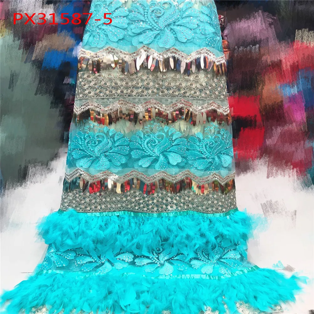 Вечернее платье белого цвета с кружевной 3d сеткой и цветами вечерние платья