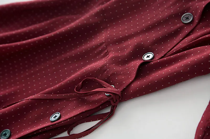 Rob! Foreign MAO welfare money! Pure silk! Mulberry silk red white wave tea tea dress silk dress