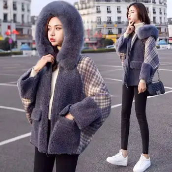 

2019 Autumn Winter Hooded Lamb Fur Coat Fashion Thick Fur Collar Loose Plaid Coats Casual Short Outwear