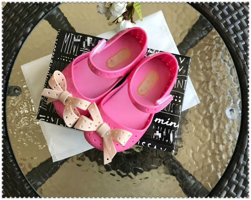 Mini Melissa/Новинка года; бразильские прозрачные сандалии с бантом для девочек; летняя детская обувь; сандалии Melissa с нескользящей подошвой для маленьких принцесс; SH19097