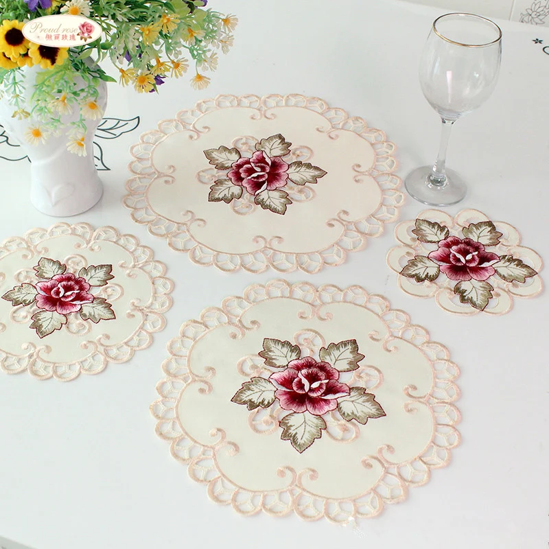 

Proud Rose 4 Pcs Embroider Cup Mats Kitchen Accessories Tissue Box Cover Home Heat Insulated Pad Plate Mat Elliptic Table Mat