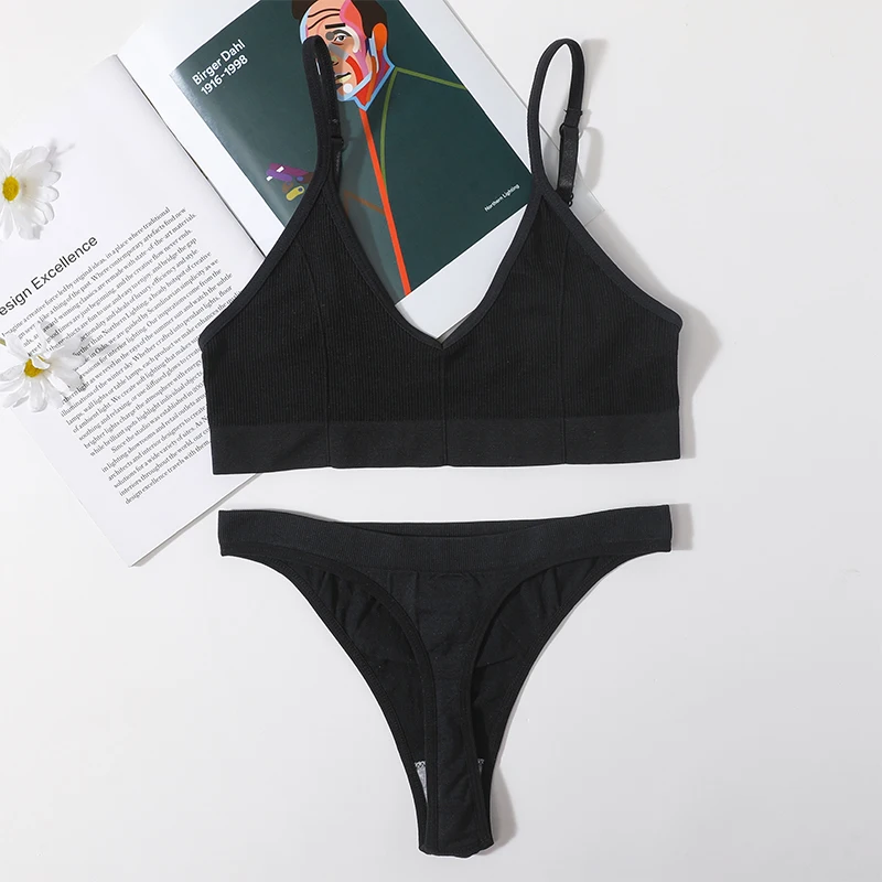 Women's Seamless Comfort Bralette and Thong Lingerie Set