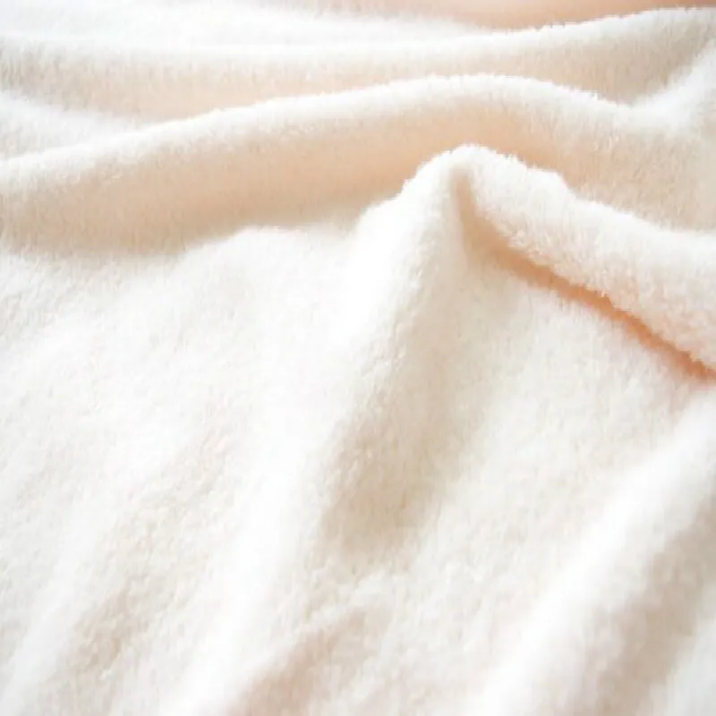 

Extra Large Bath Towel Blanket Towel Quilt without Fluorescent Agent 140*190