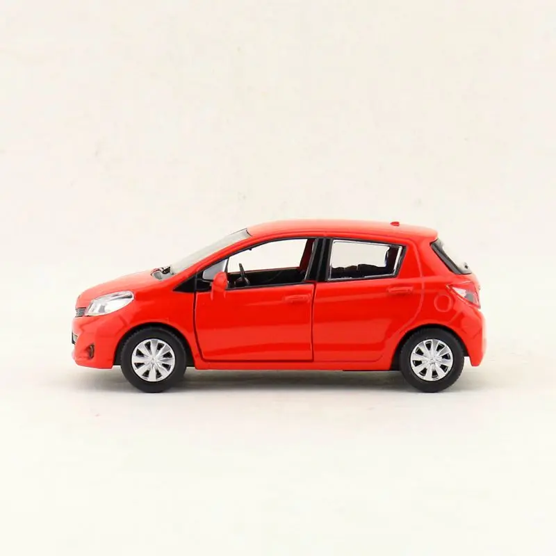 Точная имитация эксклюзивный Diecasts& Toy Vehicles: RMZ city автомобильный Стайлинг TOYOTA Yaris 1:36 литой под давлением автомобиль модель оттяните назад Автомобили