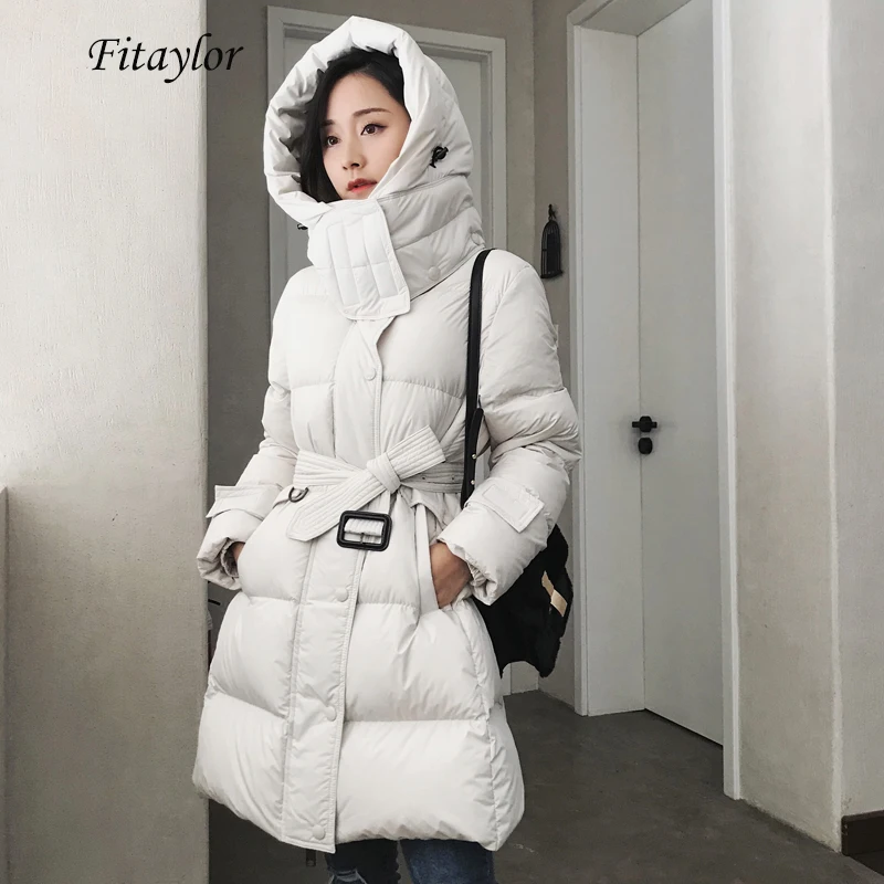 

Fitaylor New Winter Women Large Natural Raccoo Fur Collar Ultra Light 90% White Duck Down Parka Slim Warm Down Outwear With Belt