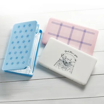 

1Pcs Portable Dust-proof Flip Mask Box Storage Organizer Mask Box With Cover For Mask Pin Storage Dust-proof Flip Mask Box