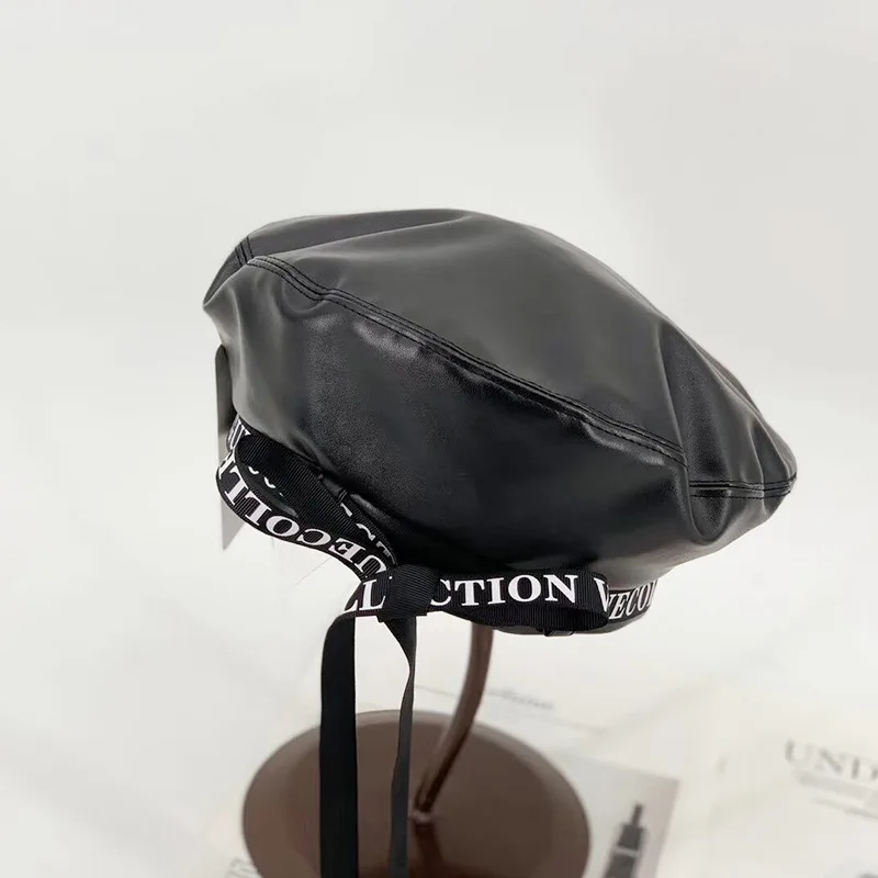 

Korean-style Trendy Letters Embroidered High Quality PU Leather Flat Roof Beret Women's Autumn And Winter Versatile Black Bud Pu
