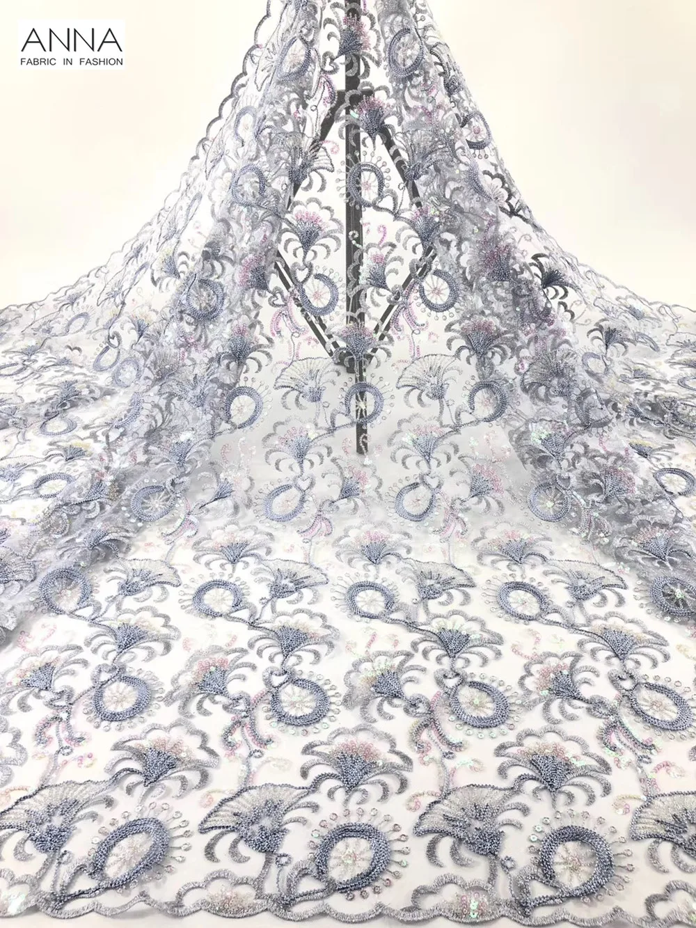 

Gorgeous French Sequins Tulle Lace Nigerian Embroidered Lace Fabric 5 Yards African Net Lace Ladies Morning Glory Lace Dress