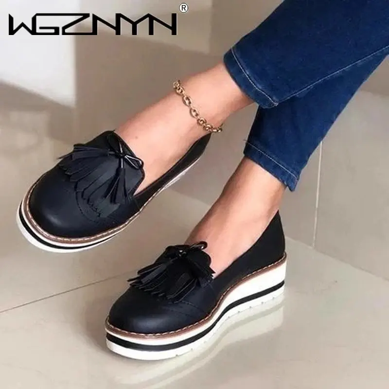 WGZNYN 2020 Venta caliente de las mujeres mocasines planos zapatos señoras resbalón en plataforma plana zapatos de mujer de moda hebilla de calzado