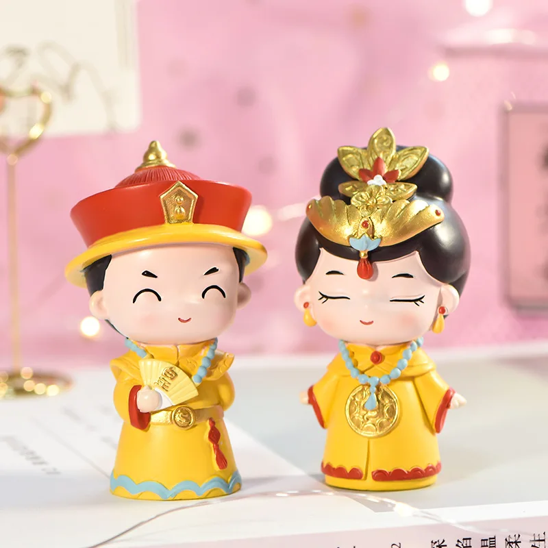 XUNSFY Chinese Emperor Queen Resin Ornament Lovers Gift Hand Craft For Tablet Home Decor Car DIY Landscape Decoration Couple | Дом и сад