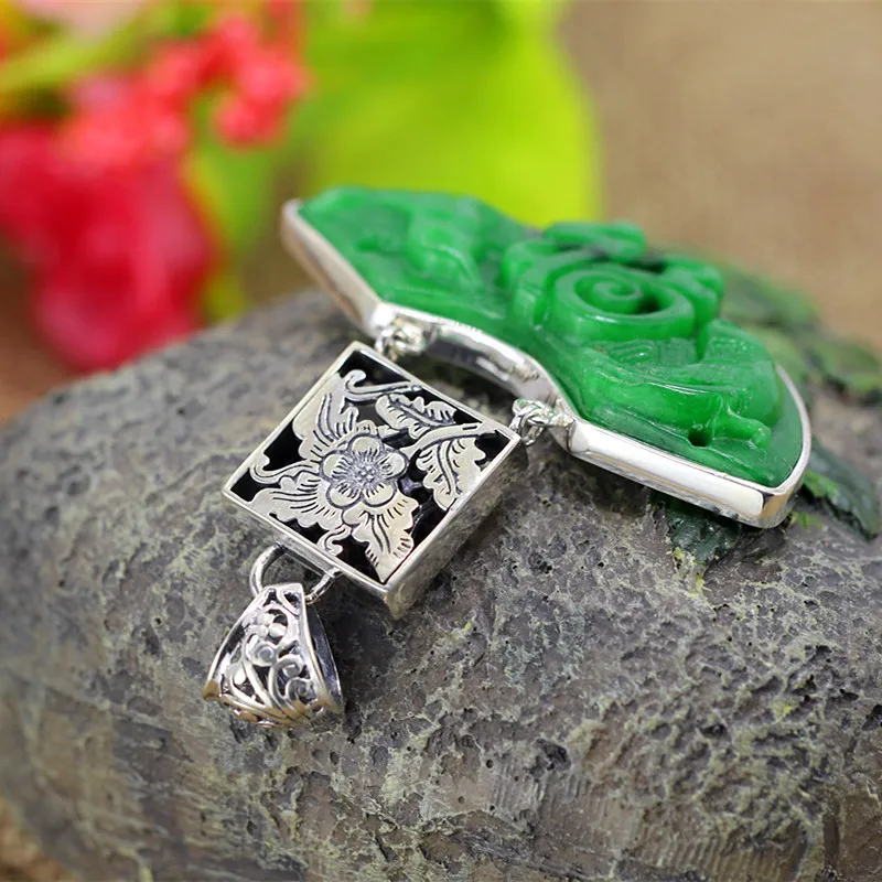 3177579450_1002566014